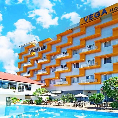 Vega Prime Hotel & Convention Sorong Exterior foto