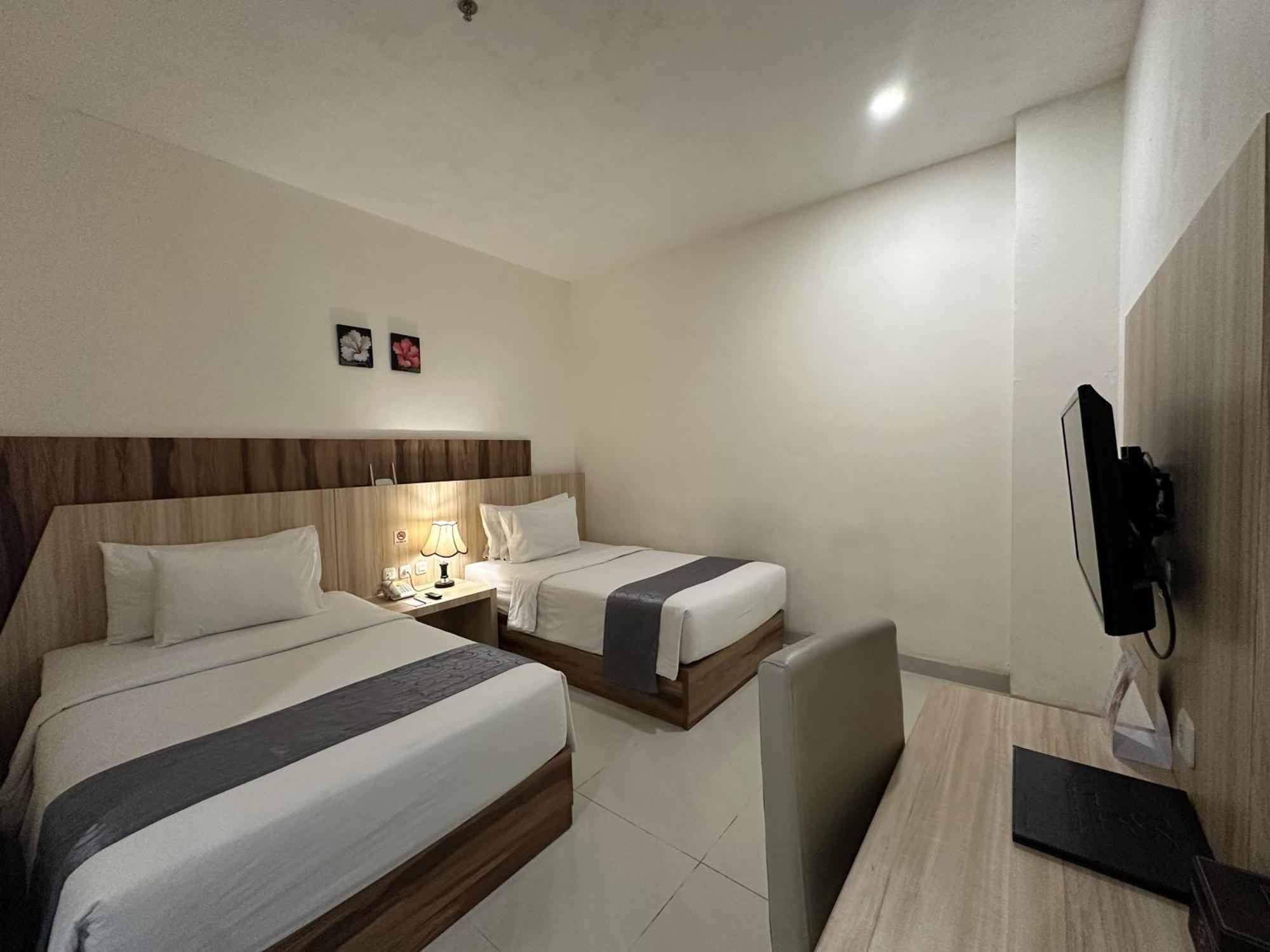 Vega Prime Hotel & Convention Sorong Quarto foto