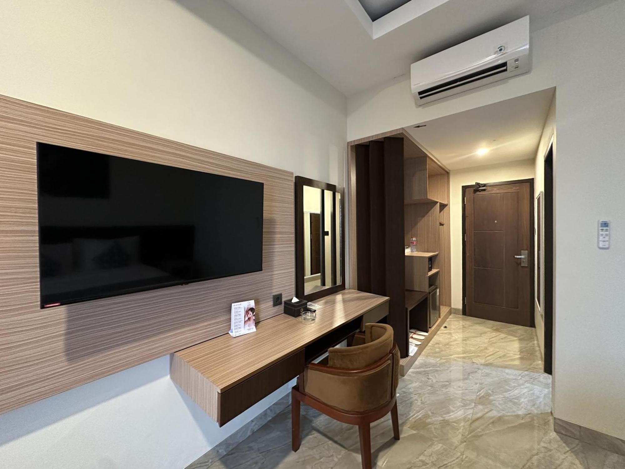 Vega Prime Hotel & Convention Sorong Exterior foto